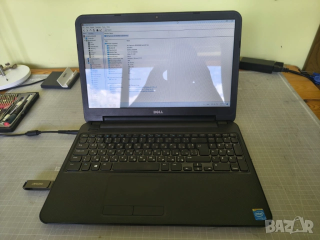 Продавам работещ лаптоп Dell Inspiron 3531