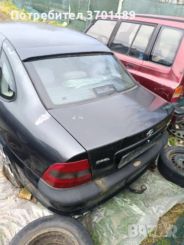 продавам на части Опел Вектра и Сузуки Витара 