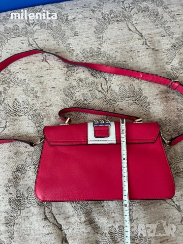 Страхотна оригинална чанта на Guess/Гес, наситено розова, снимка 4 - Чанти - 54049551