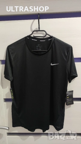 Нова дамска Nike M size Спортна фланелка
