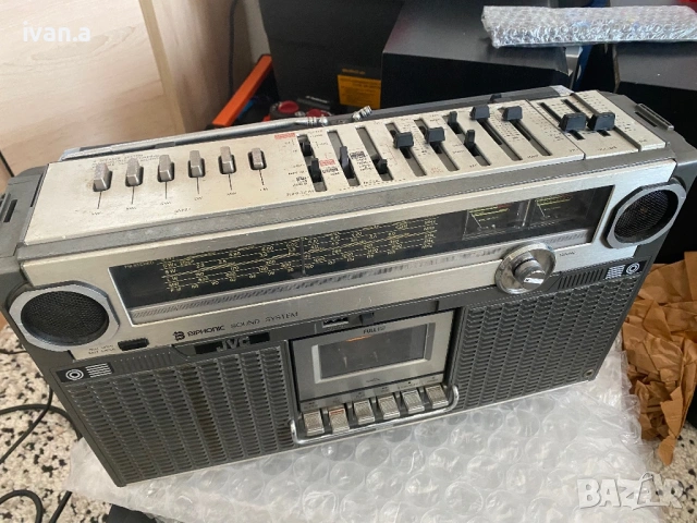 JVC RC-828, снимка 2 - Радиокасетофони, транзистори - 54219353