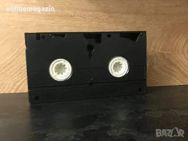 Видеокасета “ Подводница U-571 “ VHS, снимка 6 - Други жанрове - 55565467