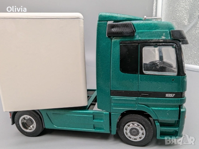 Mercedes-Benz Arocs (Влекач) – NZG 1:43 с оригинална кутия, снимка 11 - Колекции - 54146479
