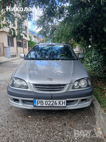 Toyota avensis 2000г