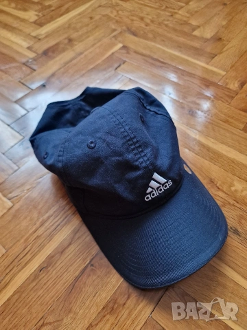 Страхотна шапка с козирка ADIDAS , снимка 2 - Шапки - 54520295