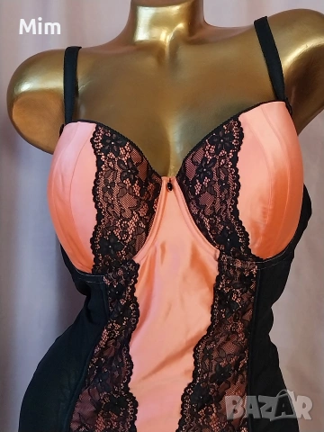 Hunkemoller XL 90 D Розов сатенен корсет / нощница/ с жартиери за чорапи , снимка 4 - Корсети, бюстиета, топове - 54965183
