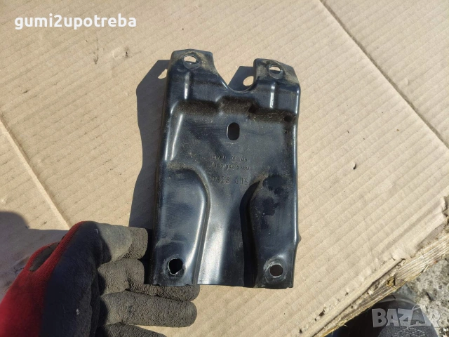 Опора Държач Предния Панел 3G0805569B Volkswagen Passat B9 1.5 eTSI 150кс 2024г