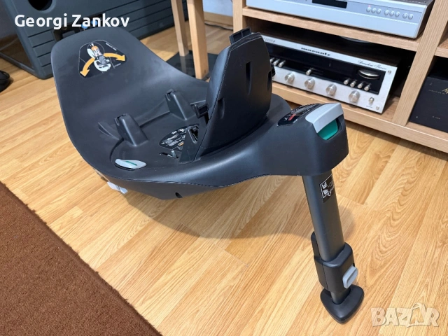 Въртяща база Cybex Base Z, снимка 7 - Столчета за кола и колело - 54588874