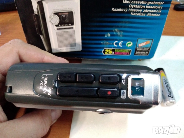 Записващ уокмен Panasonic RQ-11, снимка 3 - Радиокасетофони, транзистори - 54877857