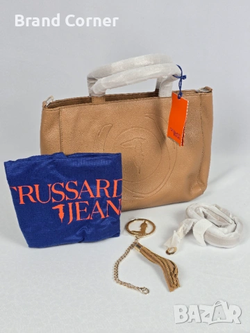 🇮🇹 Италианска класа! Нови чанти и раници Trussardi – Разнообразие от модели, снимка 18 - Чанти - 54276446