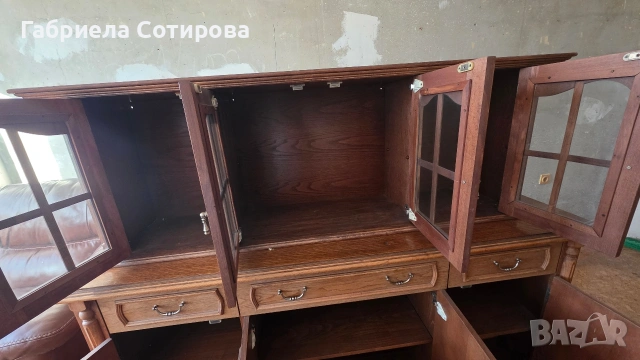 Бюфет с витрина, снимка 4 - Секции и витрини - 55170973
