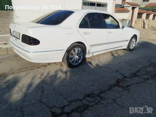 Мерцедес Е класа 2000год RLEGANCE, снимка 4 - Автомобили и джипове - 54430040