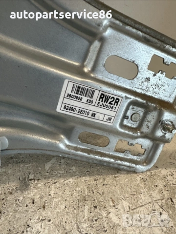 Стъклоповдигач преден десен за Hyundai Tucson 2.0 Crdi (2009) 82480-2E010, снимка 2 - Части - 54412921