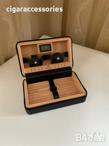 Cohiba преносим кожен хумидор за 4 пури с дигитален хигрометър, снимка 2 - Табакери - 54616075