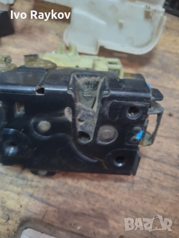Брава , Предна лява за VW POLO IV , 1J0837349A, снимка 2 - Части - 55289308