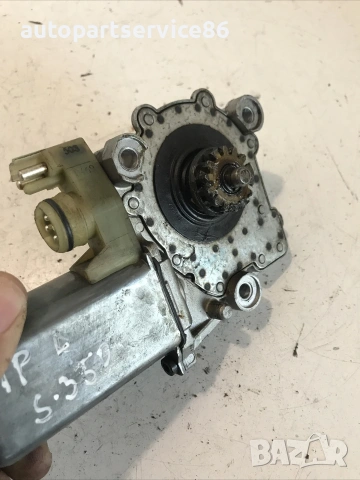 Моторче за преден ляв електрически прозорец за Mercedes W140 S350 TD (1996) 0130821504, снимка 2 - Части - 55232277