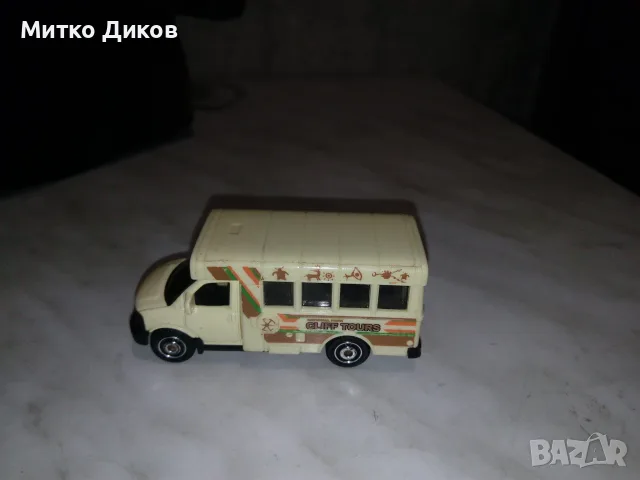 Мачбокс автобус и две маркови колички колекционерски, снимка 2 - Колекции - 55565234