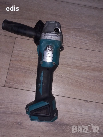 Ъглошлайф Makita dga 504, снимка 2 - Ъглошлайфи - 54555150