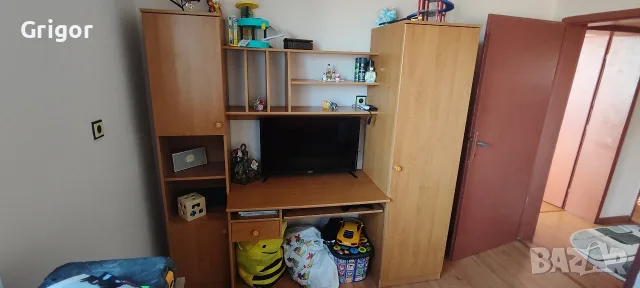 бюро с надстройка и гардероб, снимка 2 - Гардероби - 55676127