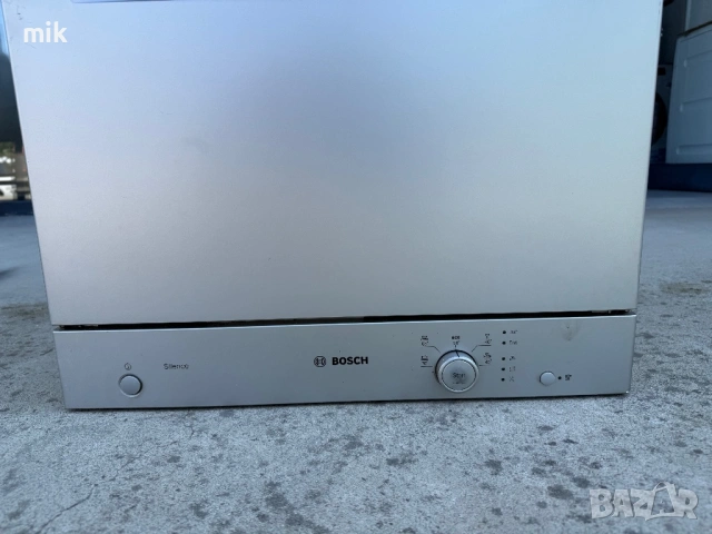 Сива малка съдомиялна кубче Bosch, снимка 2 - Съдомиялни - 54817260