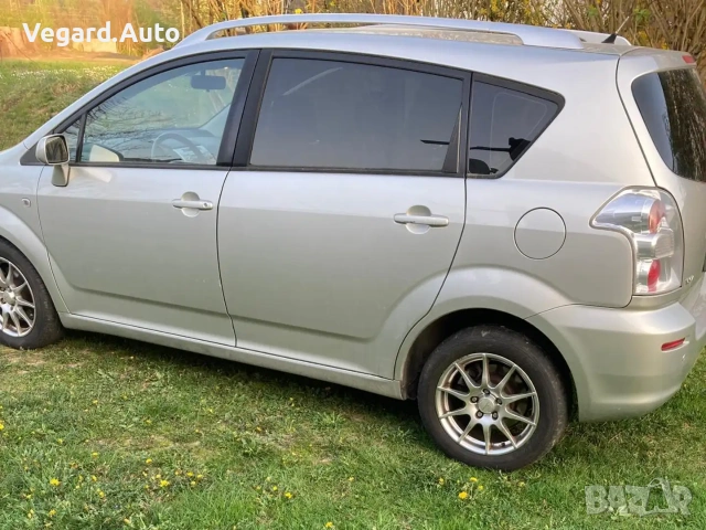 Toyota Corolla Verso 2.0d4d 116к.с. 2004г. се продава на части, снимка 3 - Автомобили и джипове - 55069548