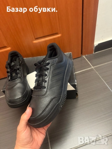 Дамски обувки Adidas, снимка 3 - Маратонки - 54252071