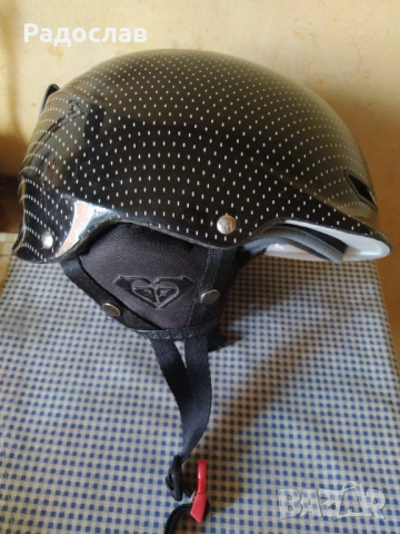 ски каска ROXY, снимка 2 - Зимни спортове - 54804396