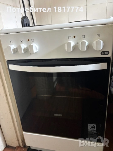 Продавам печка Zanussi, снимка 3 - Печки, фурни - 54078819