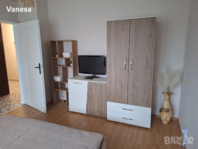 Тристаен апартамент в кв.Христо Смирнески , снимка 2 - Апартаменти - 54028793