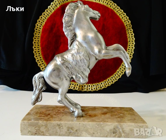 Калаена статуетка,фигура изправен Кон,мрамор. , снимка 4 - Статуетки - 55101860