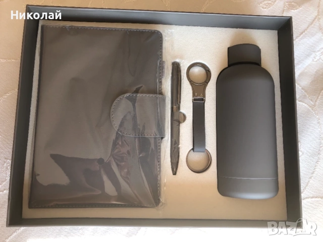 Подаръчен комплект Welcome 4 части– тефтер, химикалка, ключодържател и бутилка за вода в лукс. кутия, снимка 2 - Подаръци за мъже - 55412028
