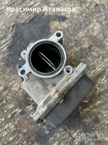 03L128063Q. Дроселова клапа за Vw Туран 1.6 TDI. 105 кс. 2010-2015г, снимка 2 - Части - 55618071