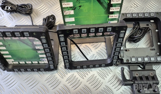 Thrustmaster MFD Cougar за управление на авиосимулатор, снимка 4 - Аксесоари - 54176954