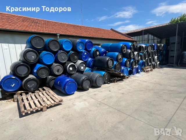 Продавам пластмасови бидони 180,200,220 литра