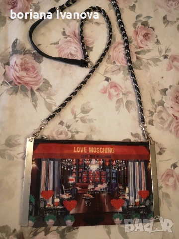 Moschino 