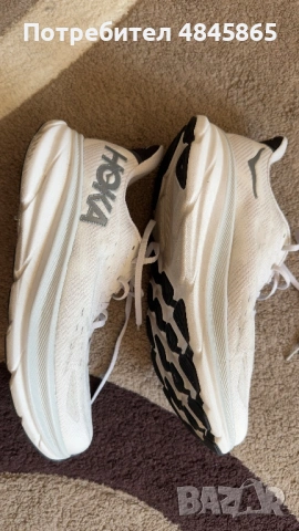 Продавам оригинални HOKA Clifton 9, снимка 3 - Спортни обувки - 54760664