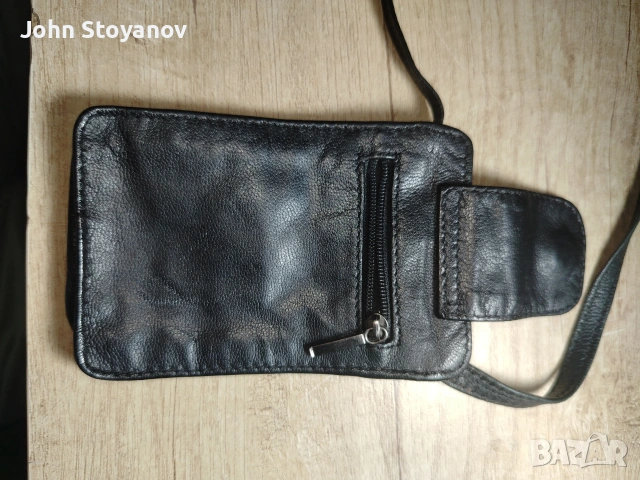 Малка кожена чантичка , снимка 4 - Чанти - 54730676