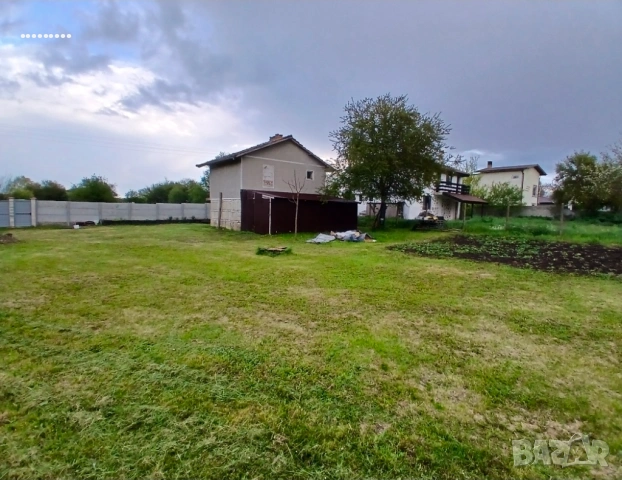 Продава се къща с двор – с. Славеево, обл. Добрич, снимка 15 - Вили - 53156909