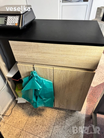 Шкафчета, снимка 2 - Шкафове - 55083914