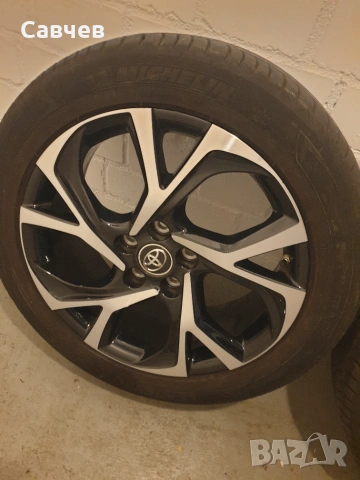 4 х Оригинални джанти Toyota C-HR с гуми 235 50 18цола , снимка 2 - Гуми и джанти - 55038081