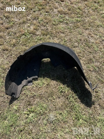 Подкалник заден Шкода Октавия Skoda Octavia 3, снимка 2 - Части - 55306919