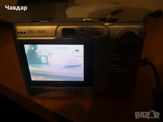Фотоапарат Sony DSC W30, снимка 2 - Фотоапарати - 55654969