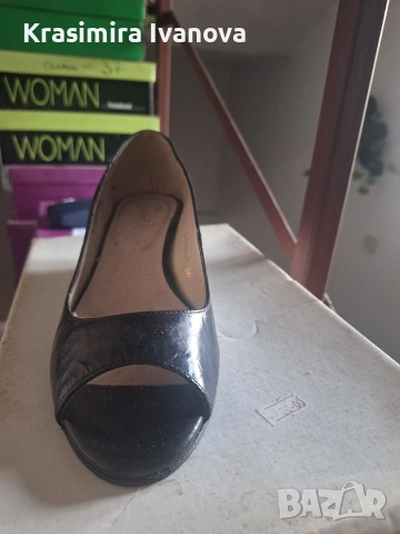 нови обувки естествен лак на платформа 