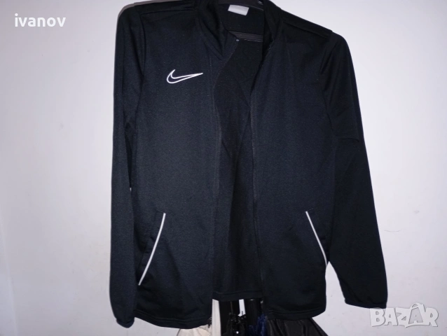 Детско горнище Nike 147-158 см, снимка 2 - Детски анцузи и суичери - 55077433