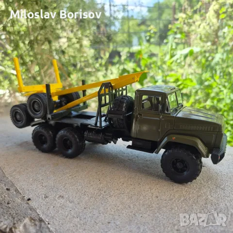 КРАЗ 6446 лесовоз в мащаб 1:43, снимка 2 - Колекции - 55332423