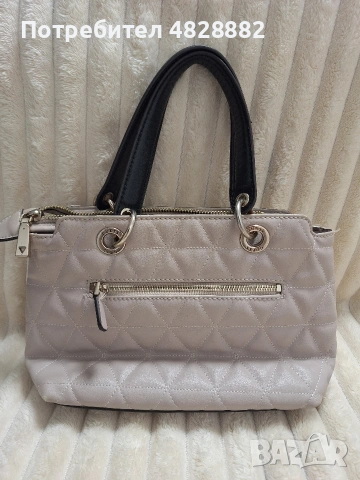 Чанта на Guess, снимка 3 - Чанти - 54568596