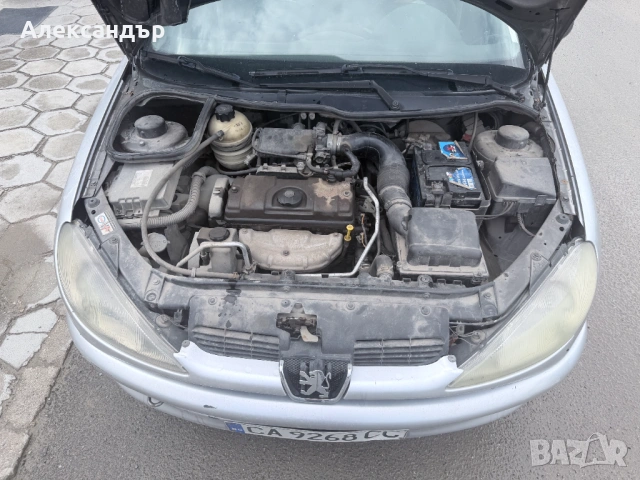 Peugeot 206 1.4i Газ/Бензин - 2000 г., 4 врати, снимка 13 - Автомобили и джипове - 54639709