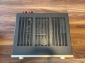 Accuphase Е-211 Аудиофилски усилвател,снабден с допълнителен вход с платка Accuphase LINE-10, снимка 2