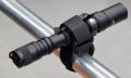 НОВ Оригинал MOTOMASTER К-т 3-в-1 LED ФЕНЕР 128 мм и СТОЙКИ за Цев Оръжие Фар Велосипед и др. БАРТЕР, снимка 5