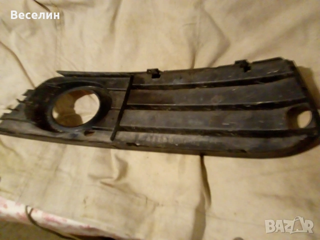 Продавам лява решетка за халоген на Ауди, снимка 2 - Части - 54383977